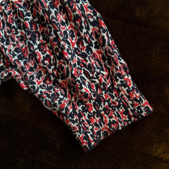 Ann Taylor M Black & Red Floral Print on White Short Sleeve Cardigan - Picture 6 of 6